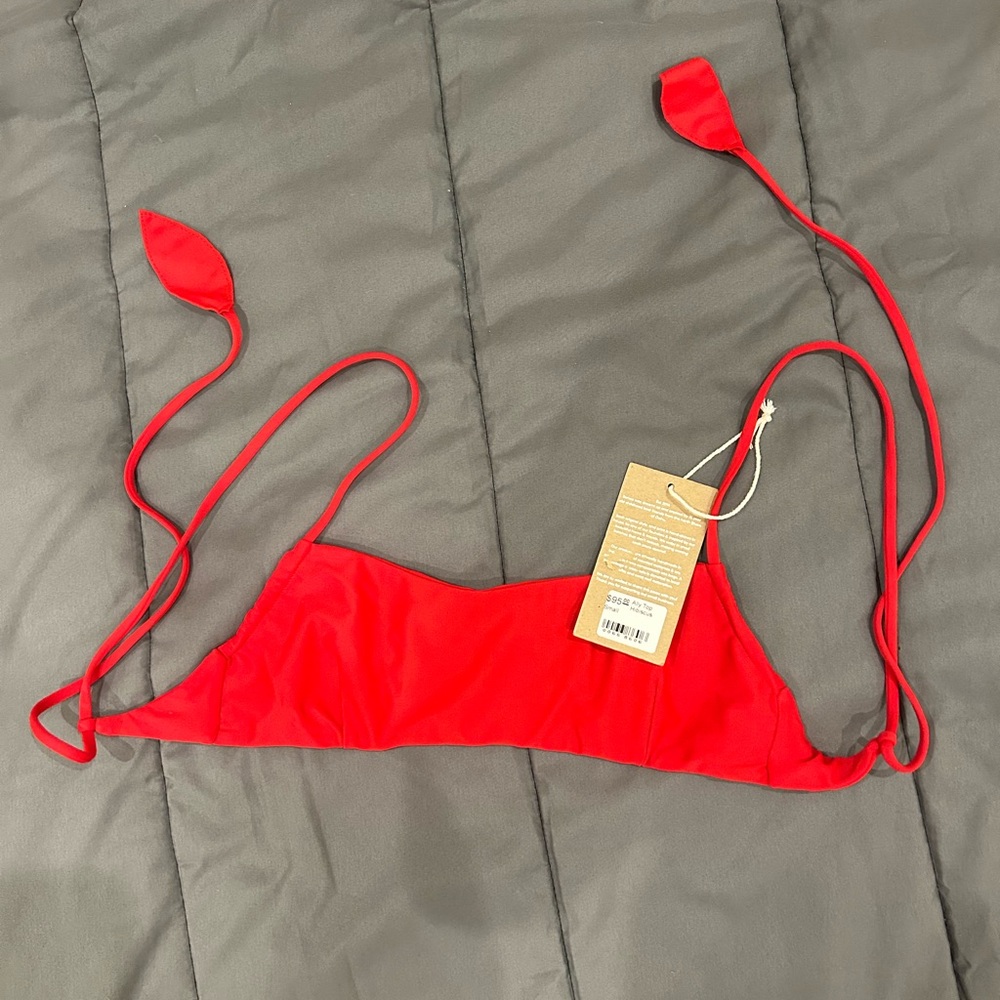 Benoa hibiscus in Ally style